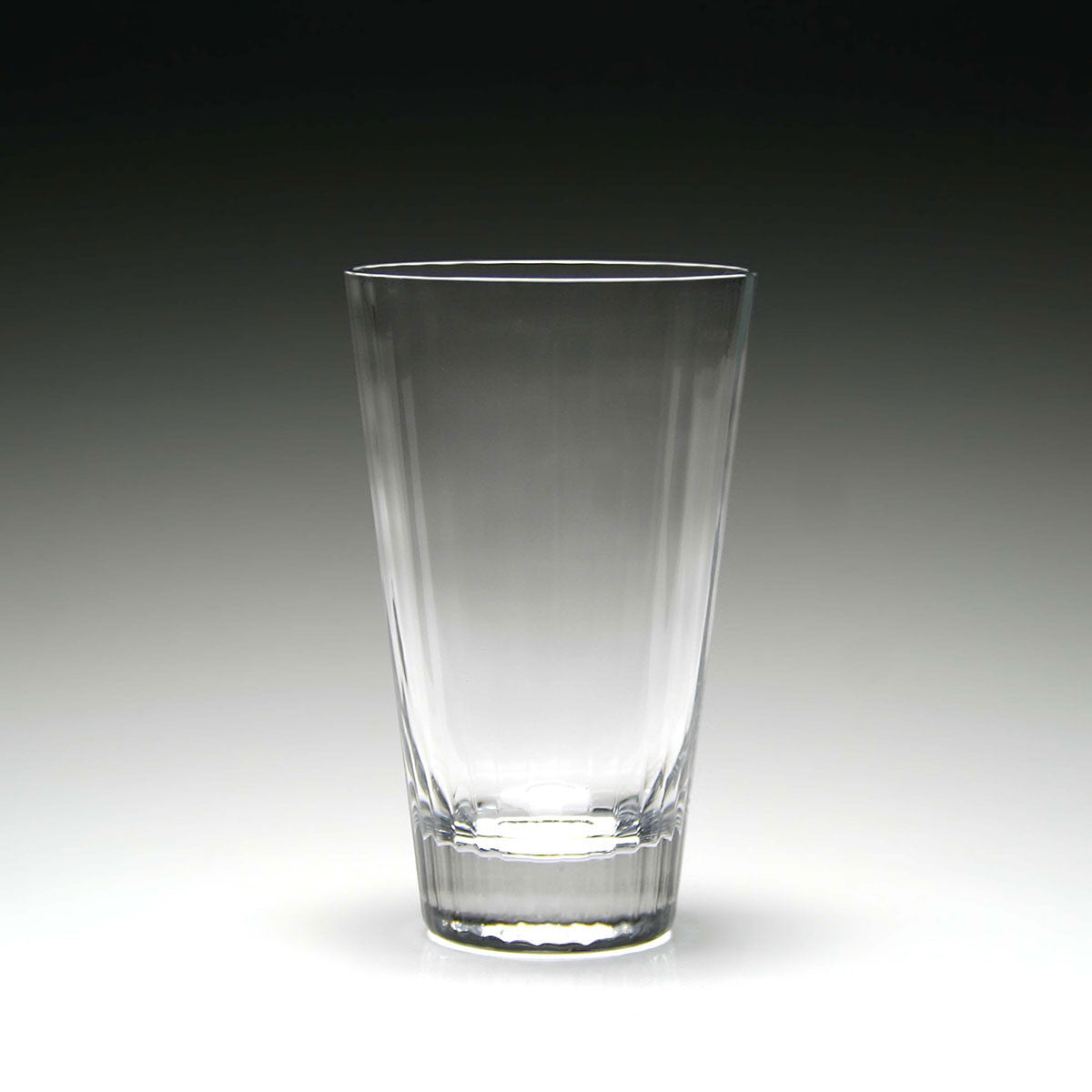 William Yeoward Corinne Beer Tumbler, handmade crystal, detail view