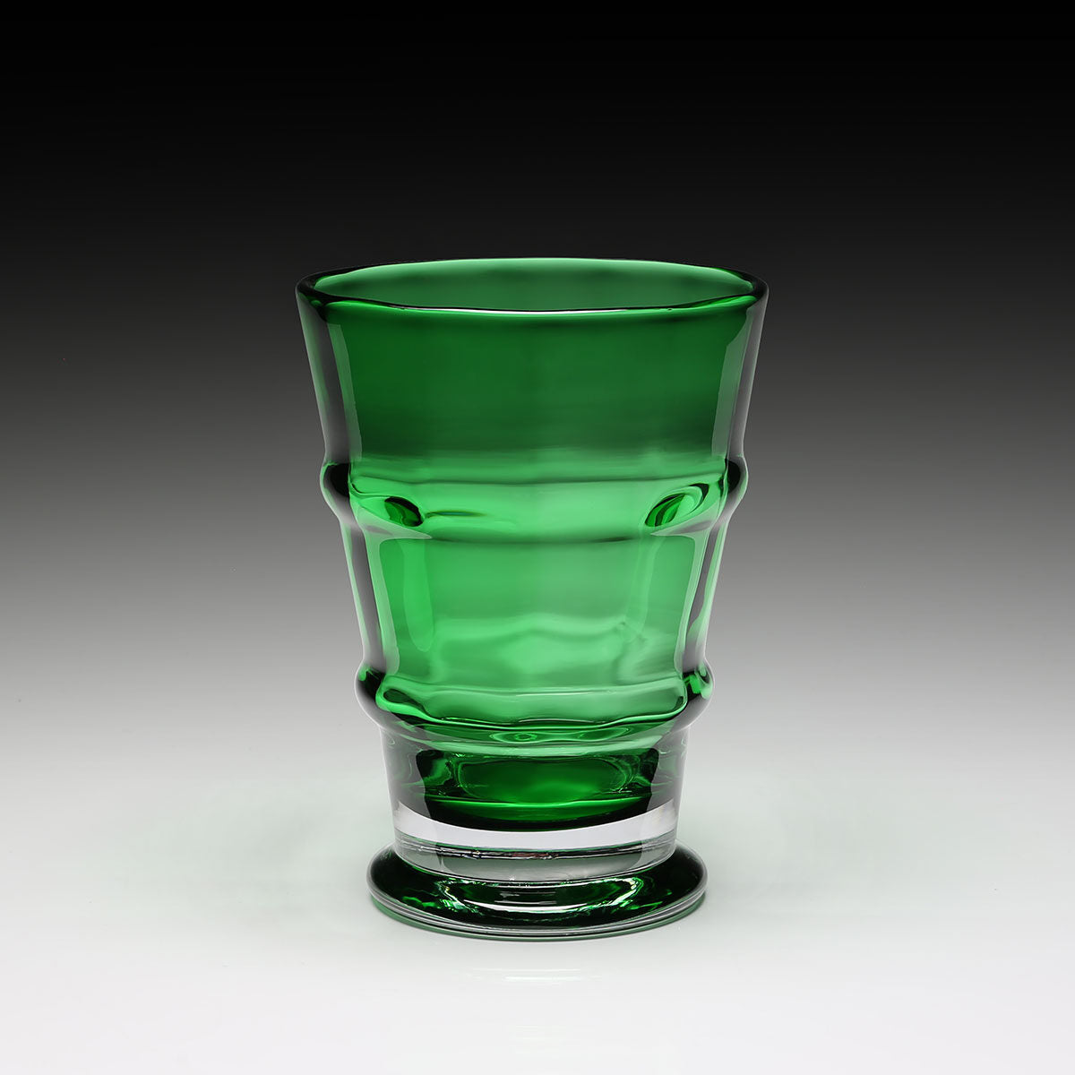 William Yeoward Cotswold Vase 8¼" / 210mm Apple Green in Apple Green, handmade crystal, detail view