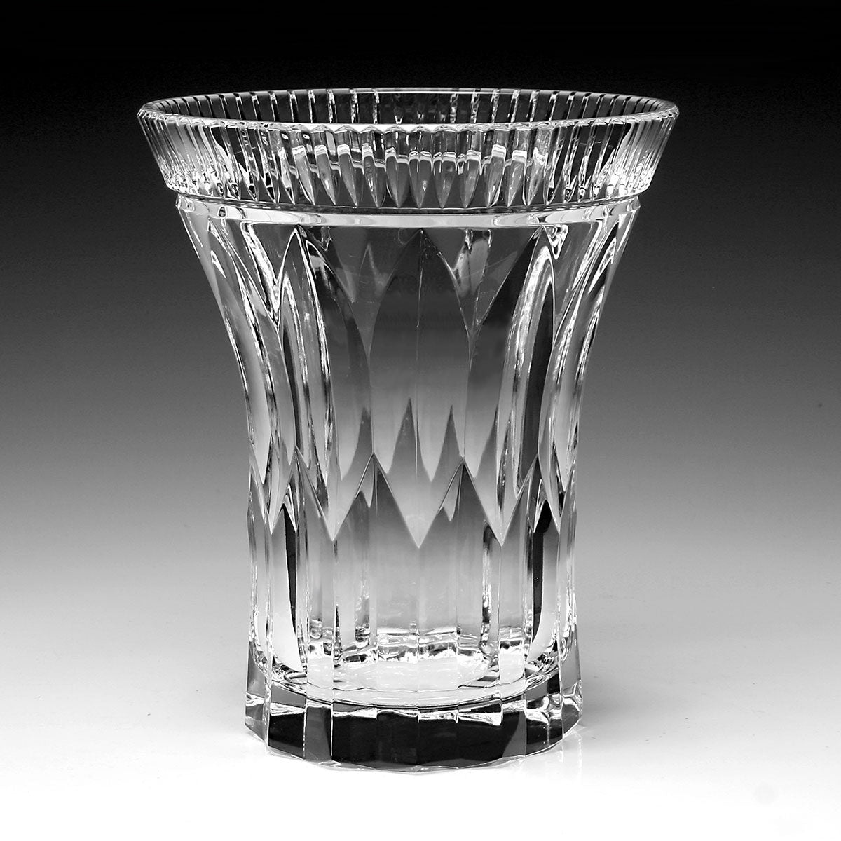 William Yeoward Cristina Flower Vase 8" / 201mm, handmade crystal, detail view