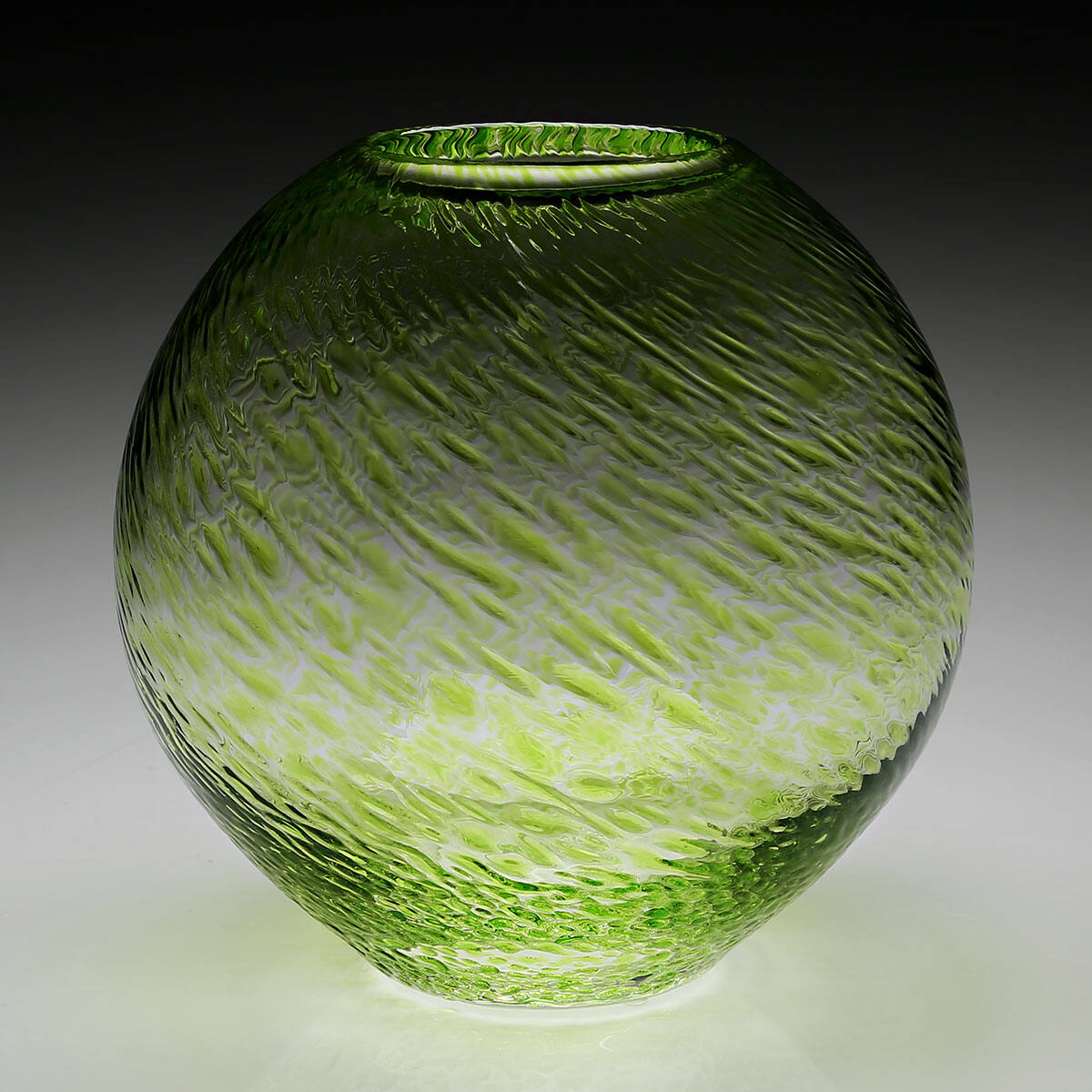 William Yeoward Florence Globe Vase Citrine 9" / 228mm in Citrine, handmade crystal, detail view