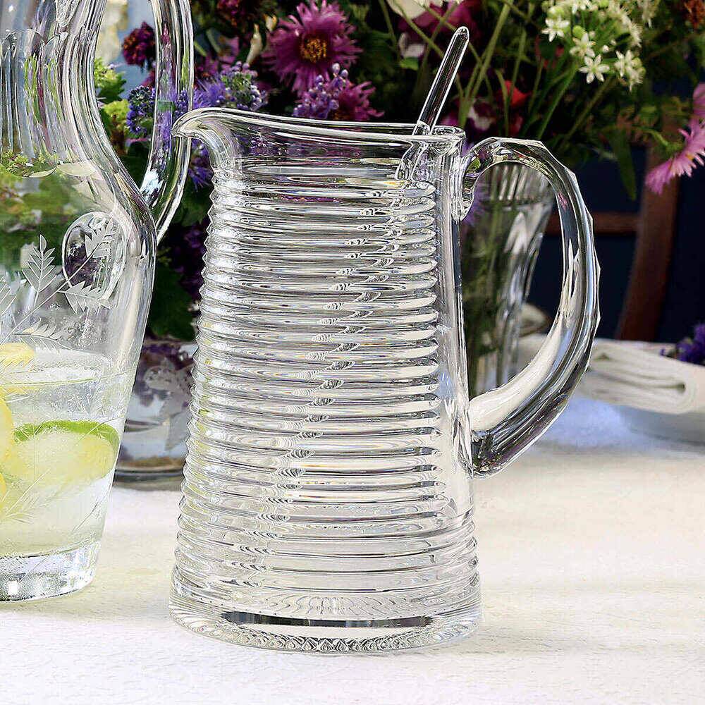 William Yeoward Gigi Jug 2 Pint, handmade crystal, detail view