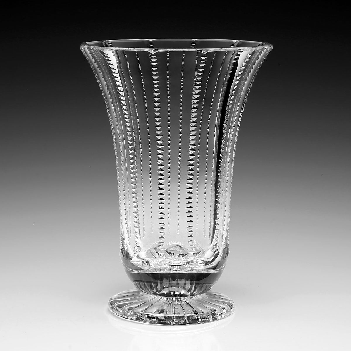 William Yeoward Inez Vase 8" / 200mm, handmade crystal, detail view