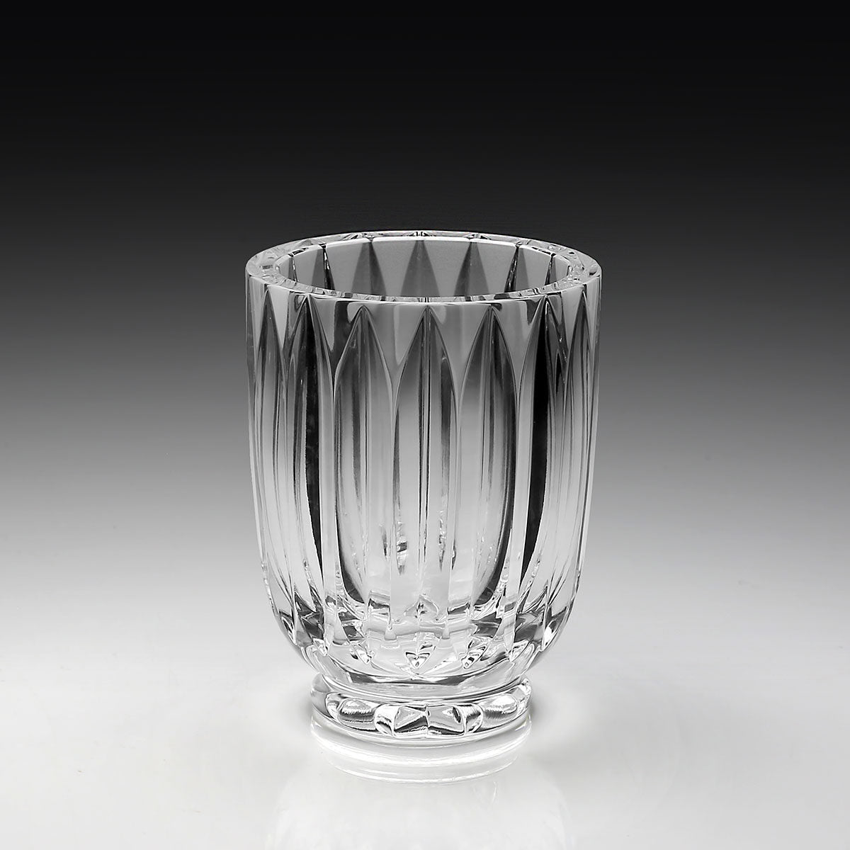 William Yeoward Iris Vase 4¾" / 119mm, handmade crystal, detail view