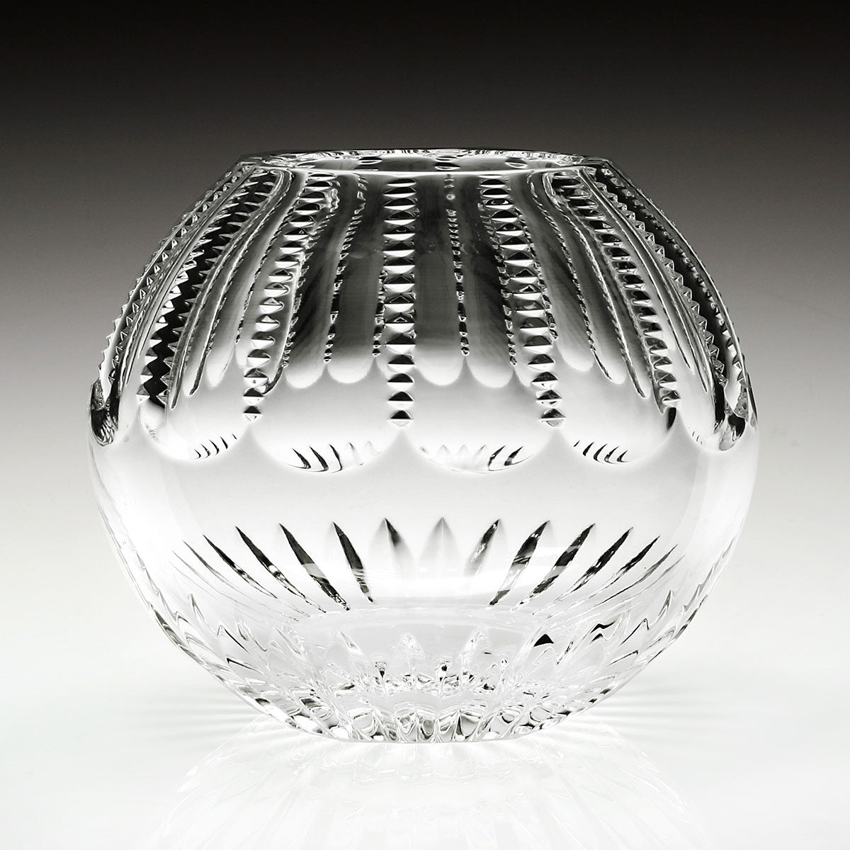 William Yeoward Karen Rose Bowl 6" / 150mm, handmade crystal, detail view