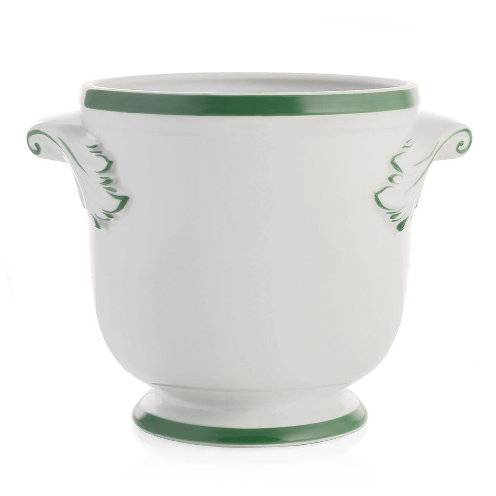 William Yeoward Mara Cachepot Forest Green 7¼" / 184mm in Forest Green, handmade crystal, on a white background
