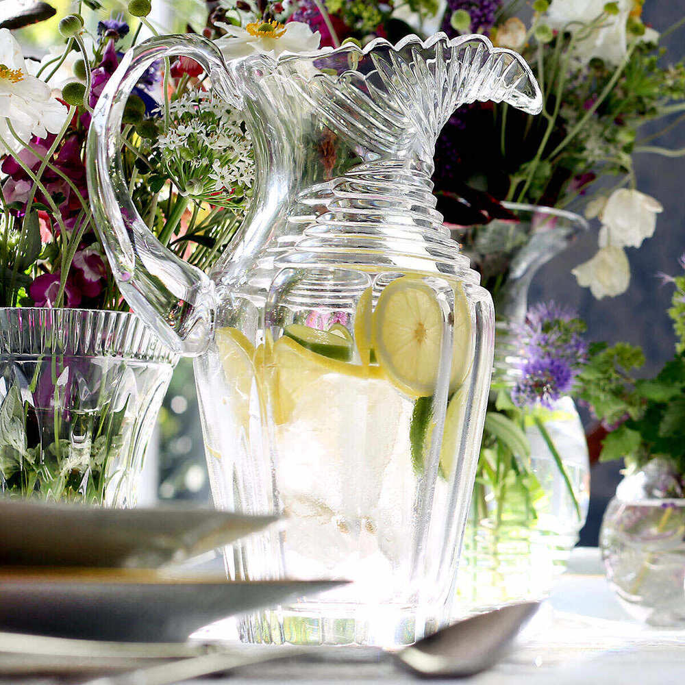 William Yeoward Marsha Jug 2 Pint, handmade crystal, detail view