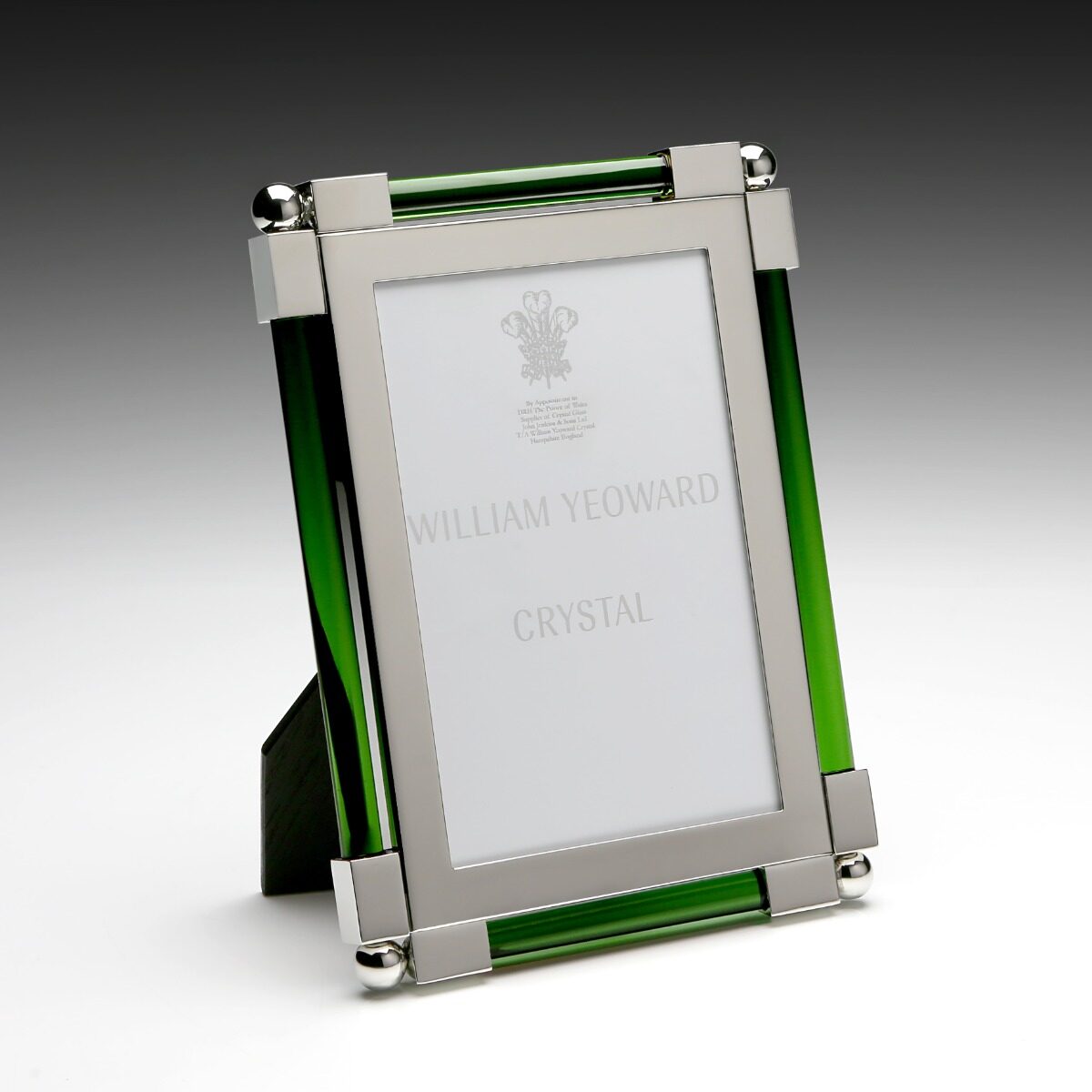 William Yeoward New Classic Moss Green 4" x 6" in Moss Green, photo frame, detail view