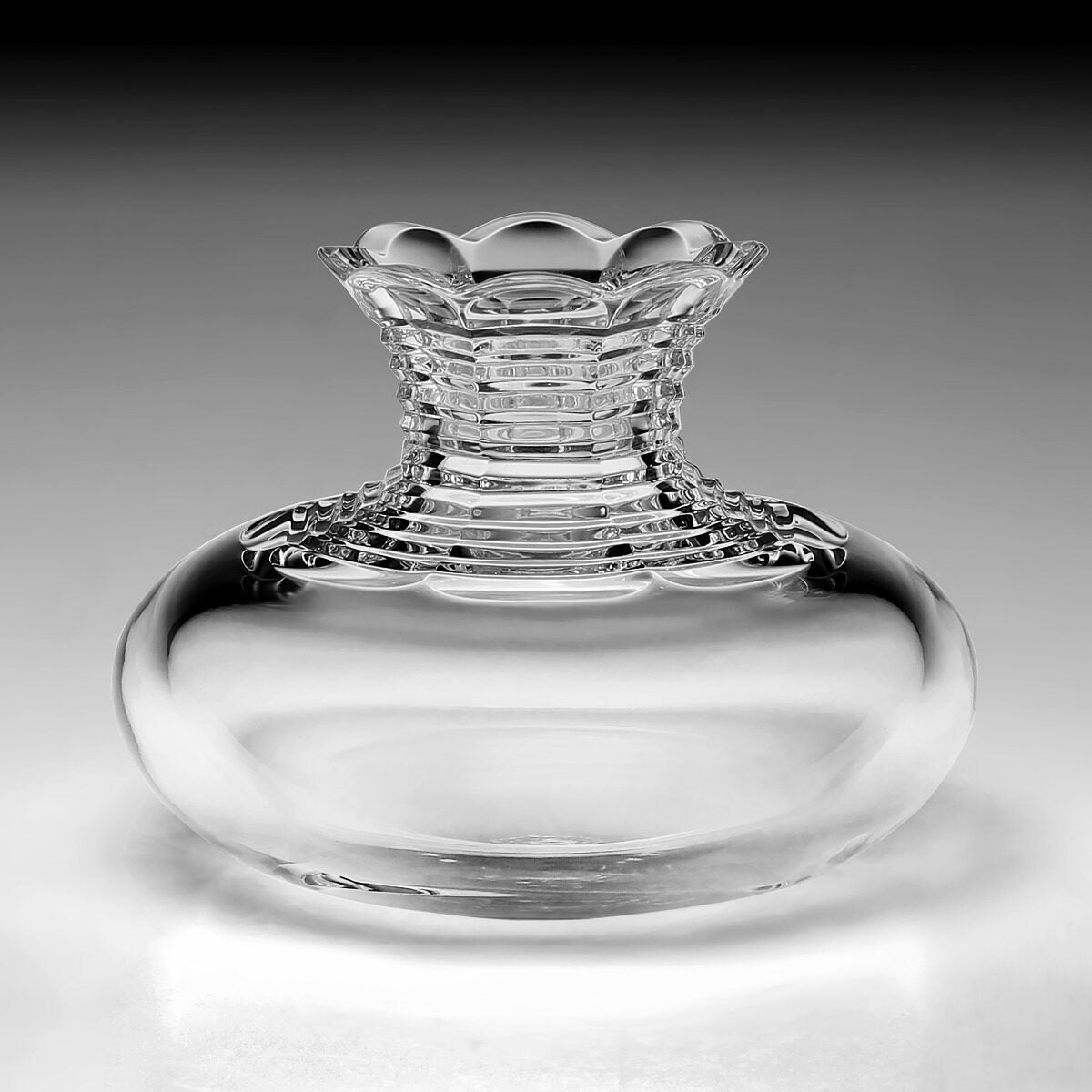 William Yeoward Posie Vase 3¾" / 95mm, handmade crystal, detail view