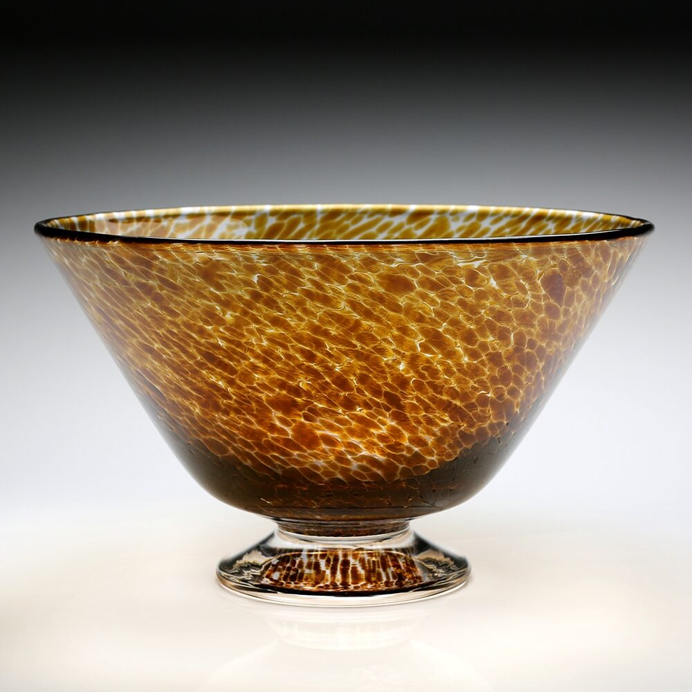 William Yeoward Vanessa Bowl Tortoise in Tortoise, handmade crystal, detail view