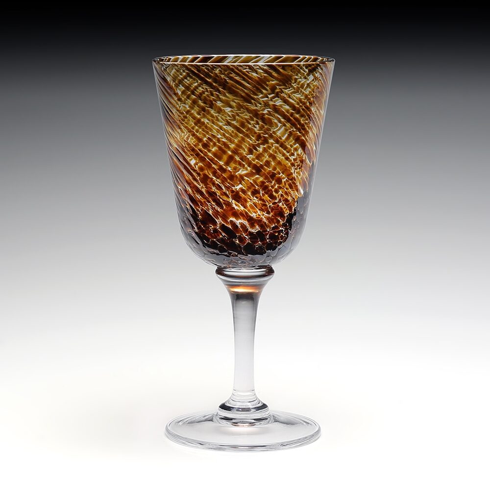 William Yeoward Vanessa Wine Tortoise in Tortoise, handmade crystal, detail view