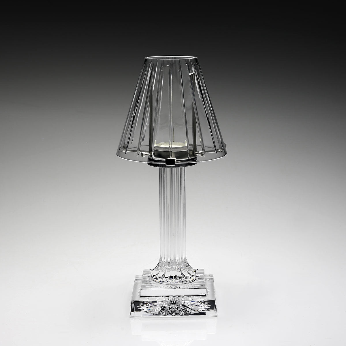 William Yeoward Vesper Candle Lamp 12" / 30.5cm, handmade crystal, detail view