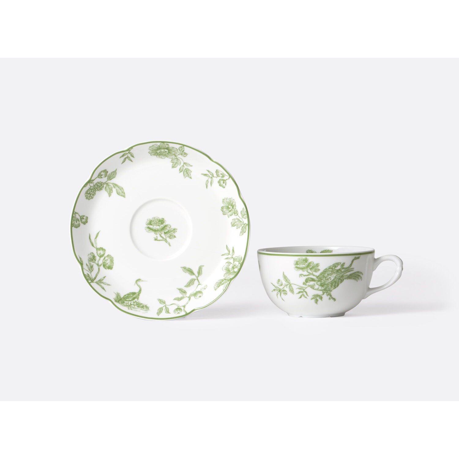 Bernardaud Tea cup and saucer gift box 4.5 oz, Limoges porcelain, Albertine collection, detail view