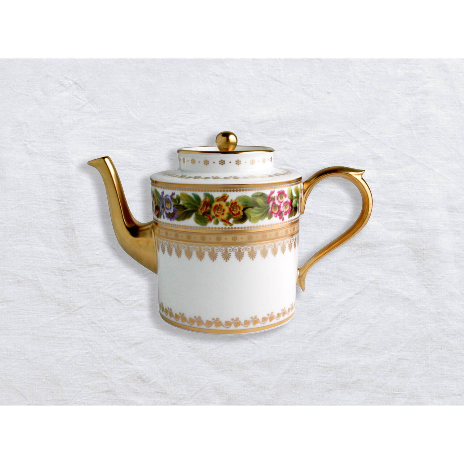 Bernardaud Large tea gift case (teapot, creamer, sugar bowl, 6 tea cups and saucers), Limoges porcelain, Botanique collection, detail view