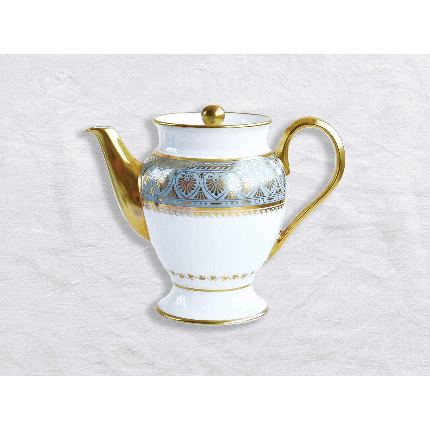 Bernardaud Coffee pot 12 cups 34 oz, Limoges porcelain, Elysee collection, on a white background