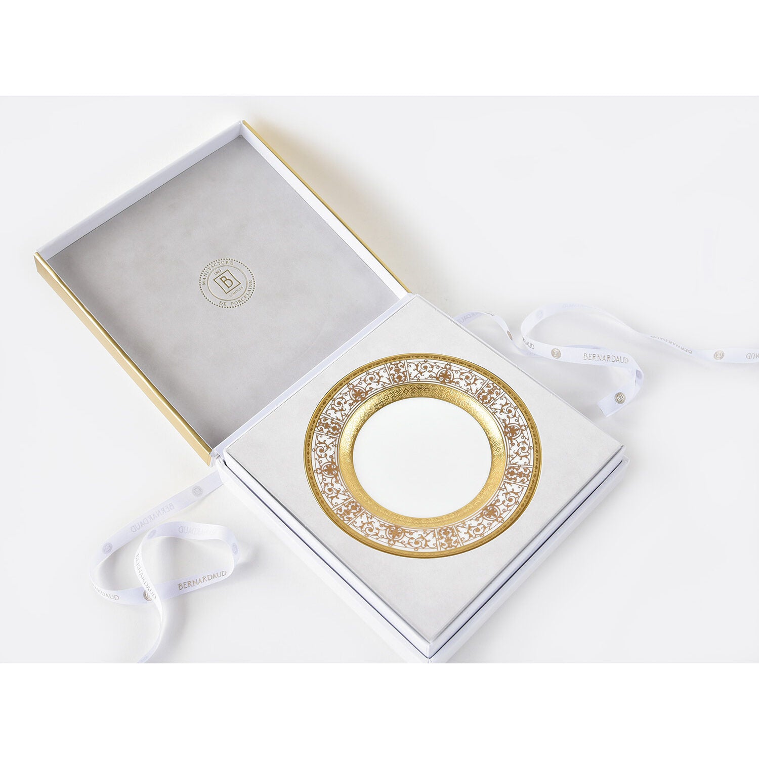 Bernardaud Gift case 1 bread and butter plate 6.3", Limoges porcelain, Fer Forgé collection, detail view