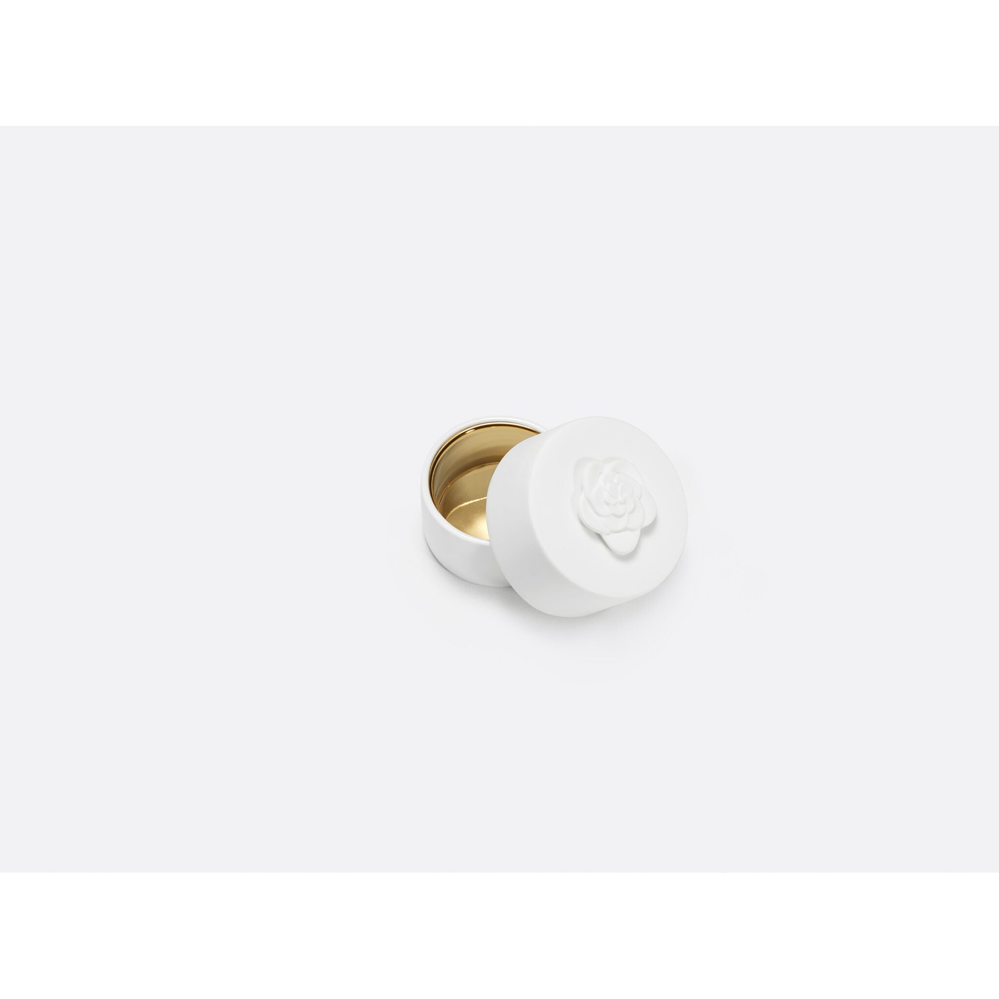 Bernardaud Round box Small garden gold, Limoges porcelain, Jardin de Table - Kazuyo Sejima collection, on a white background