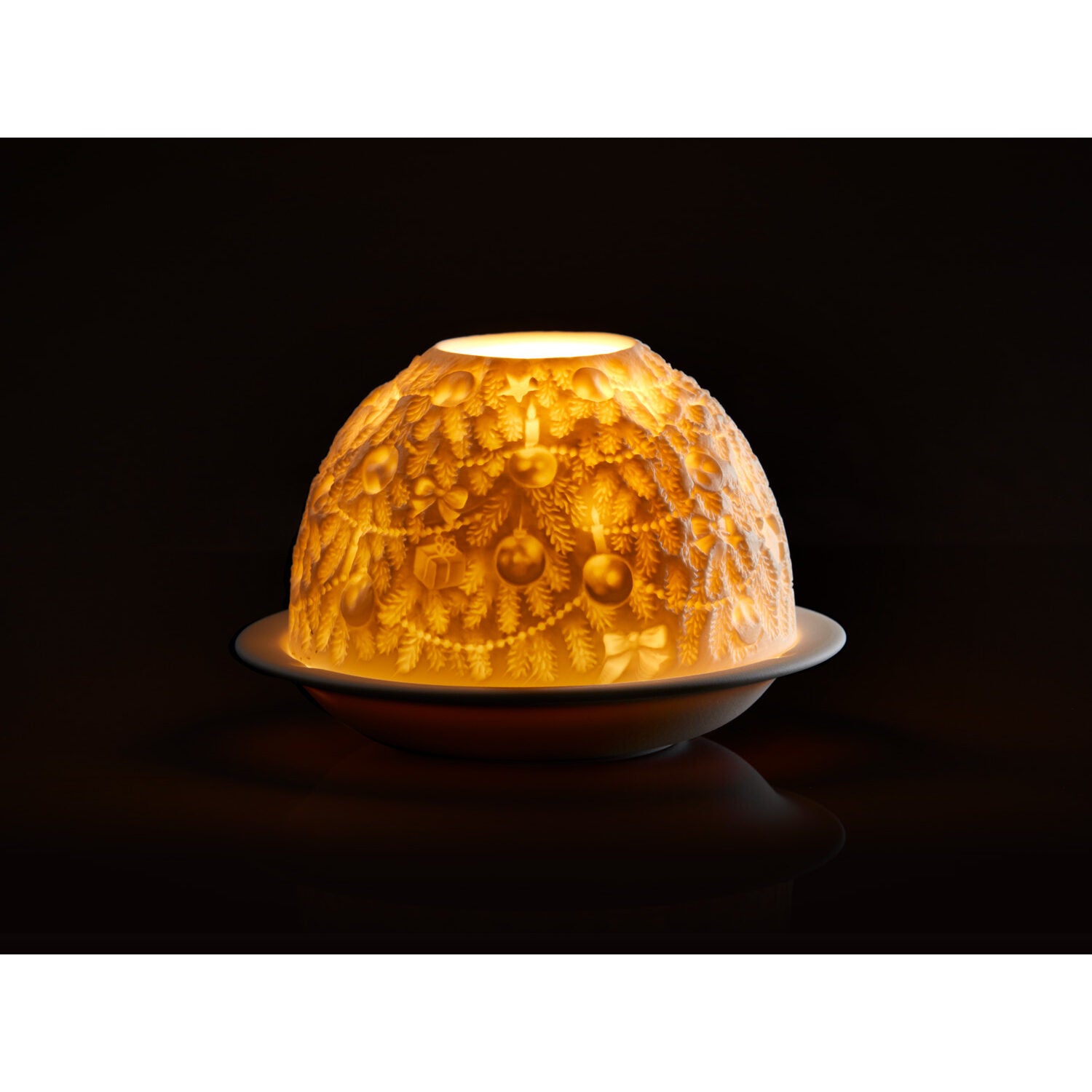 Bernardaud Christmas Tree Led, Limoges porcelain, Lithophanies LED JP collection, detail view