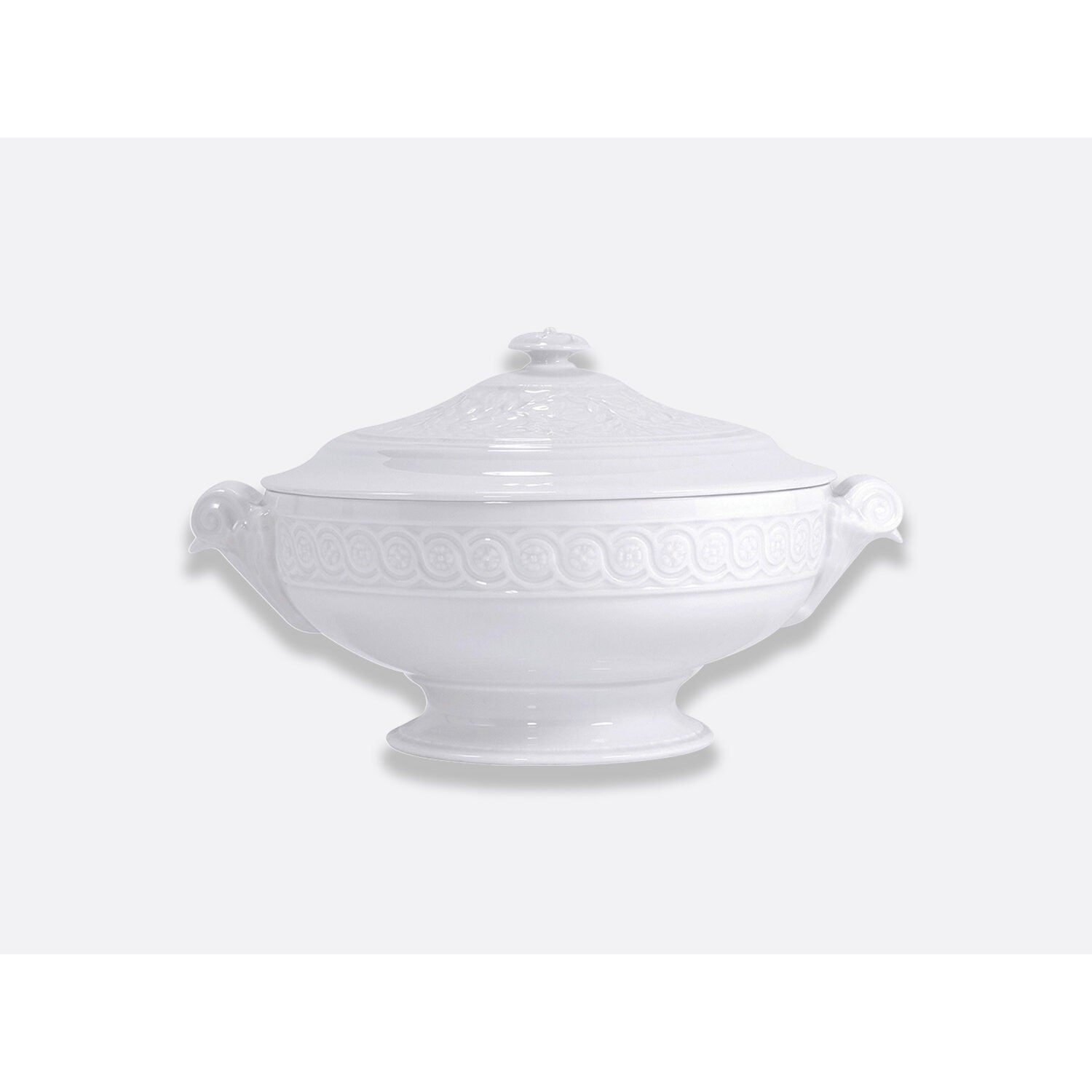 Bernardaud Soup tureen 2qt, Limoges porcelain, Louvre collection, on a white background