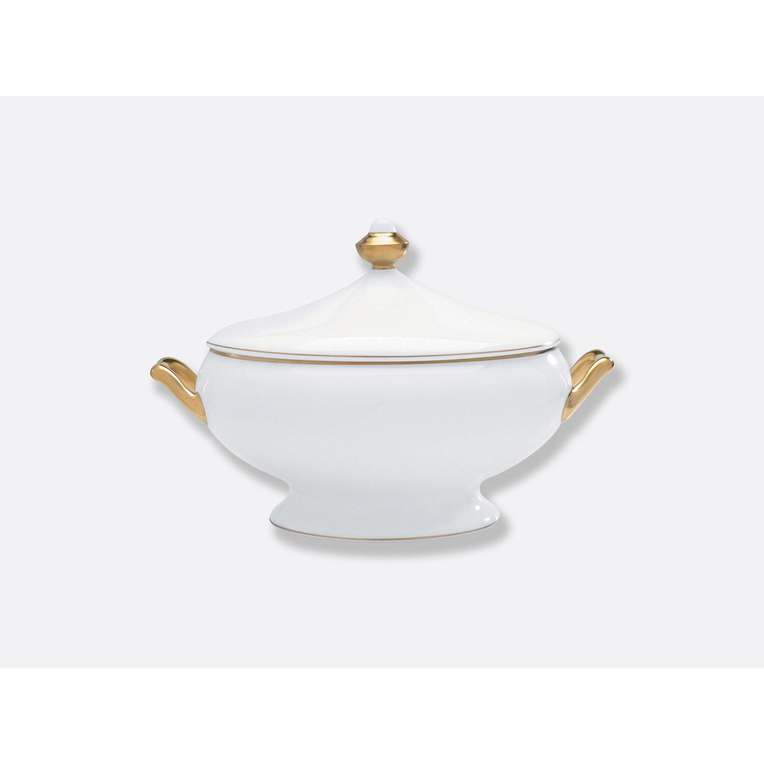 Bernardaud Covered vegetable 1qt, Limoges porcelain, Palmyre collection, on a white background
