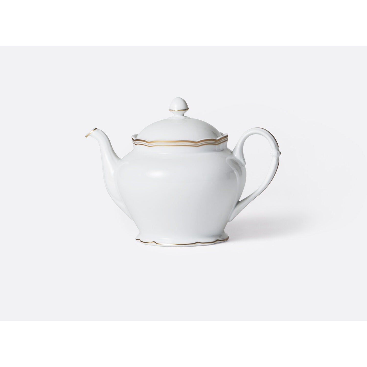 Bernardaud Teapot 25.4 oz, Limoges porcelain, Pompadour collection, on a white background