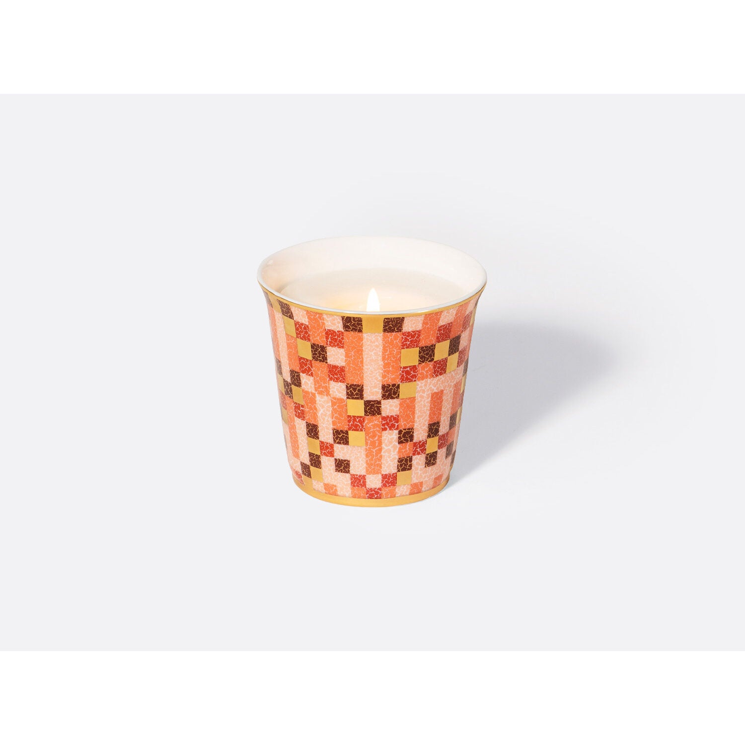 Bernardaud Tumbler 3.5" + candle home fragrance 200 gr, Limoges porcelain, Scented Candle Tumblers collection, on a white background