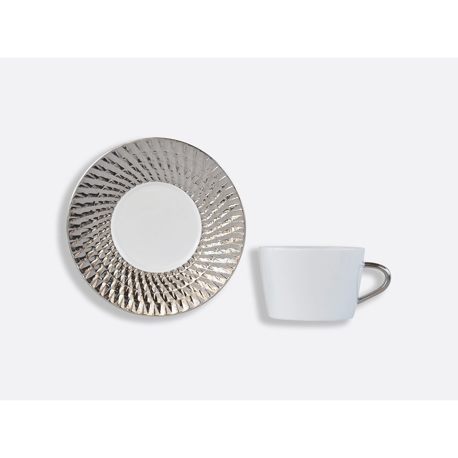 Bernardaud Tea cup and saucer gift box - 7 oz Twist Platinum, Limoges porcelain, Twist Or & Platine collection, detail view