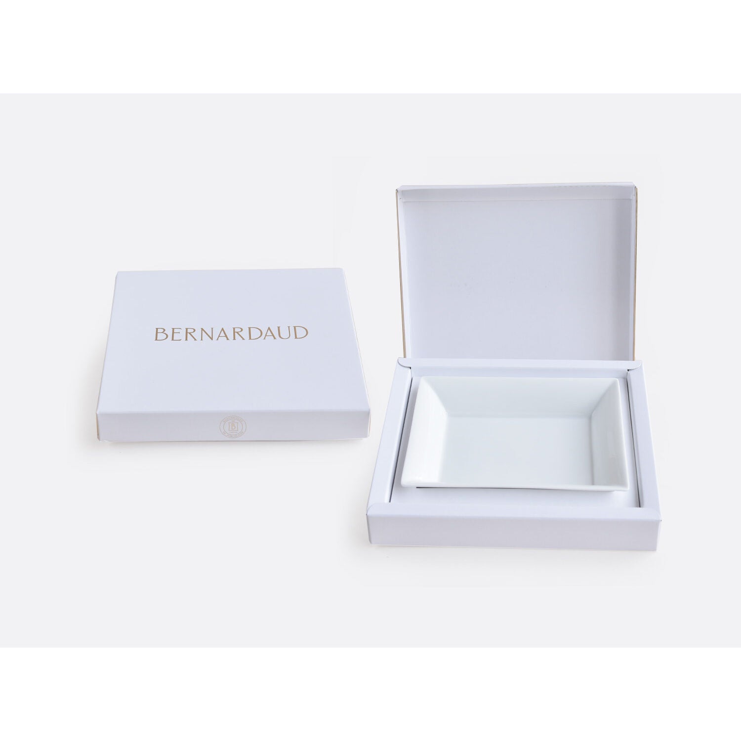 Bernardaud Valet tray 7.9 x 6.3" Sol, Limoges porcelain, detail view