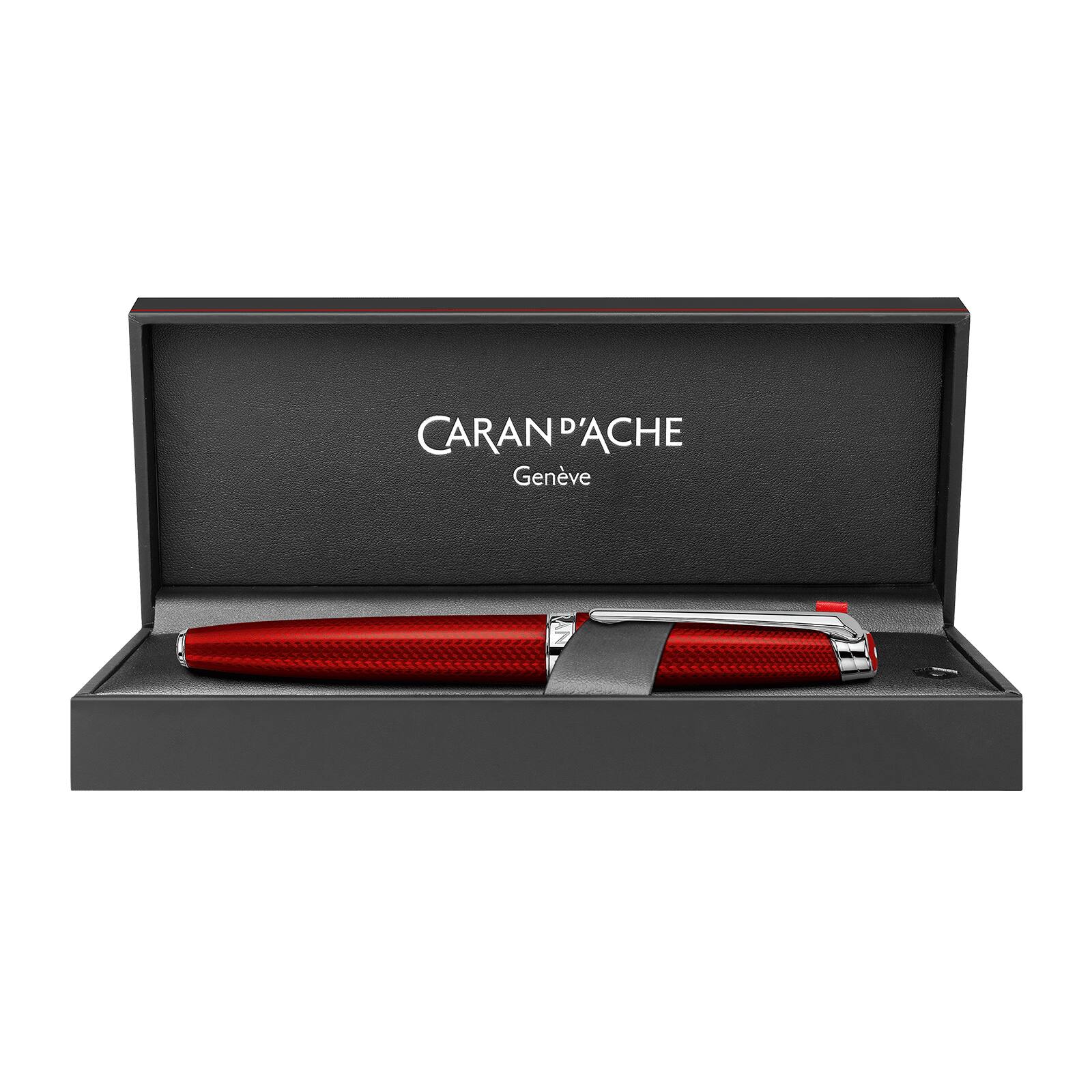 Caran d'Ache Léman Rouge Carmin Roller Pen — detail view 2