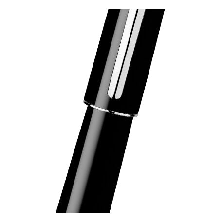 Caran d'Ache Léman Slim Black Fountain Pen — detail view 5