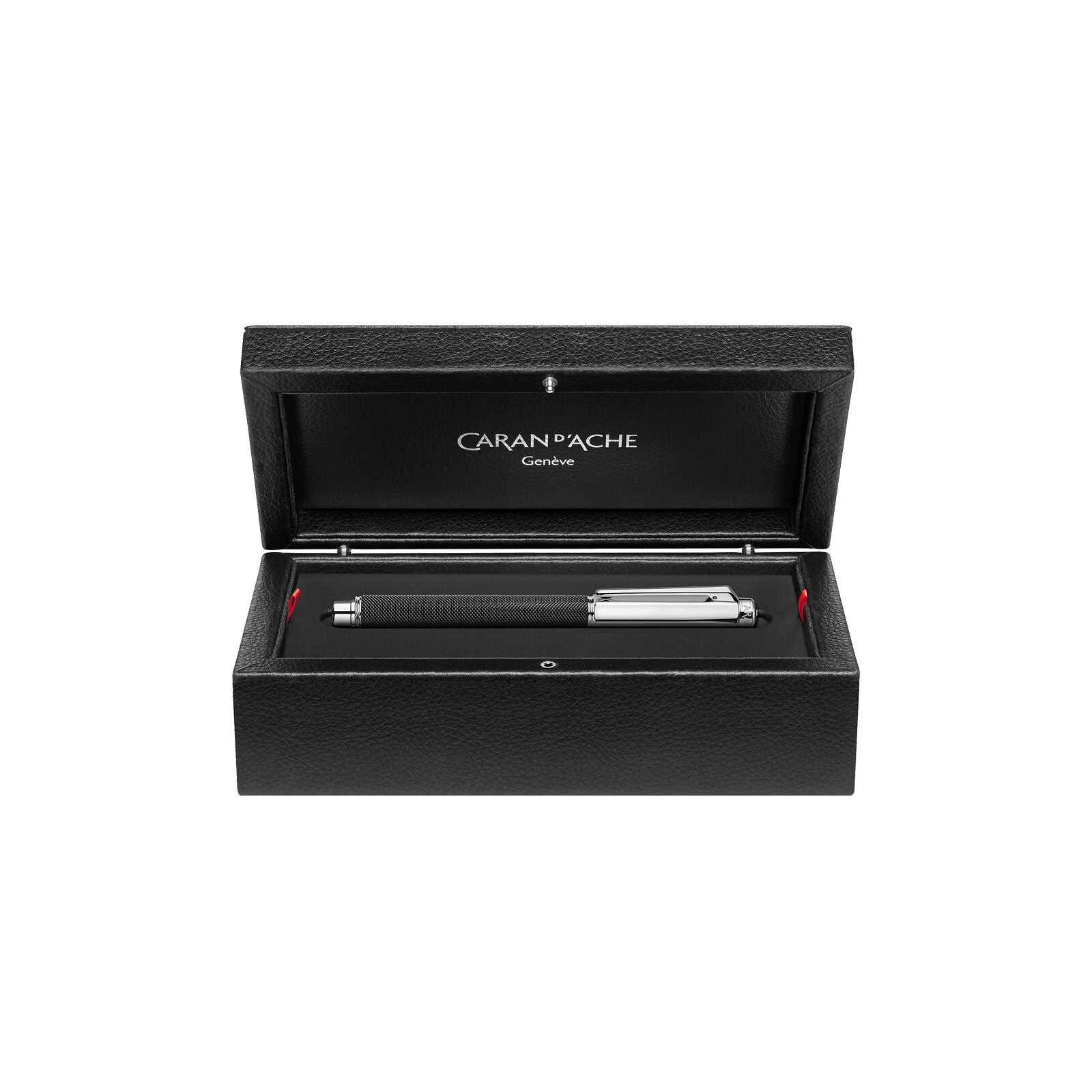 Caran d'Ache Varius Ivanhoe Black Fountain Pen — detail view 3