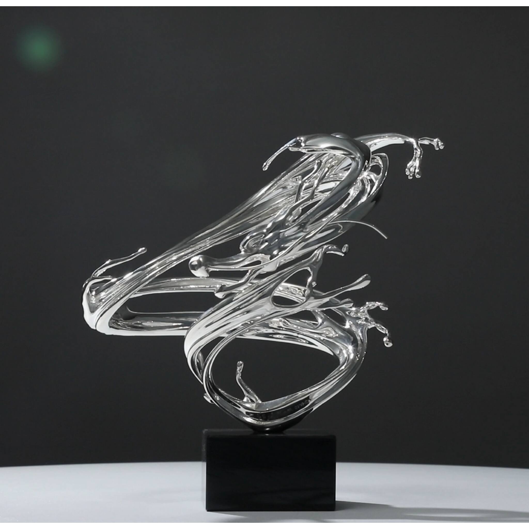 Christofle Xingyun, the Flowing Dragon - Small Size (7.1 In) — additional view