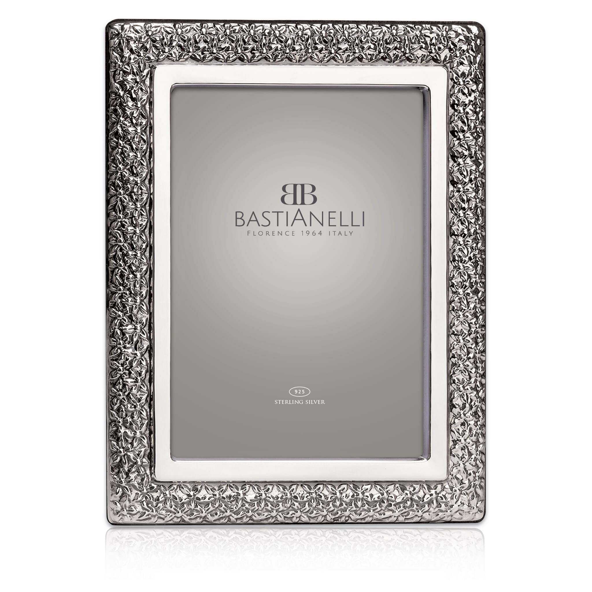 Cunill 'Boboli' 4x6 Sterling Silver Picture Frame, sterling silver picture frame, on a white background