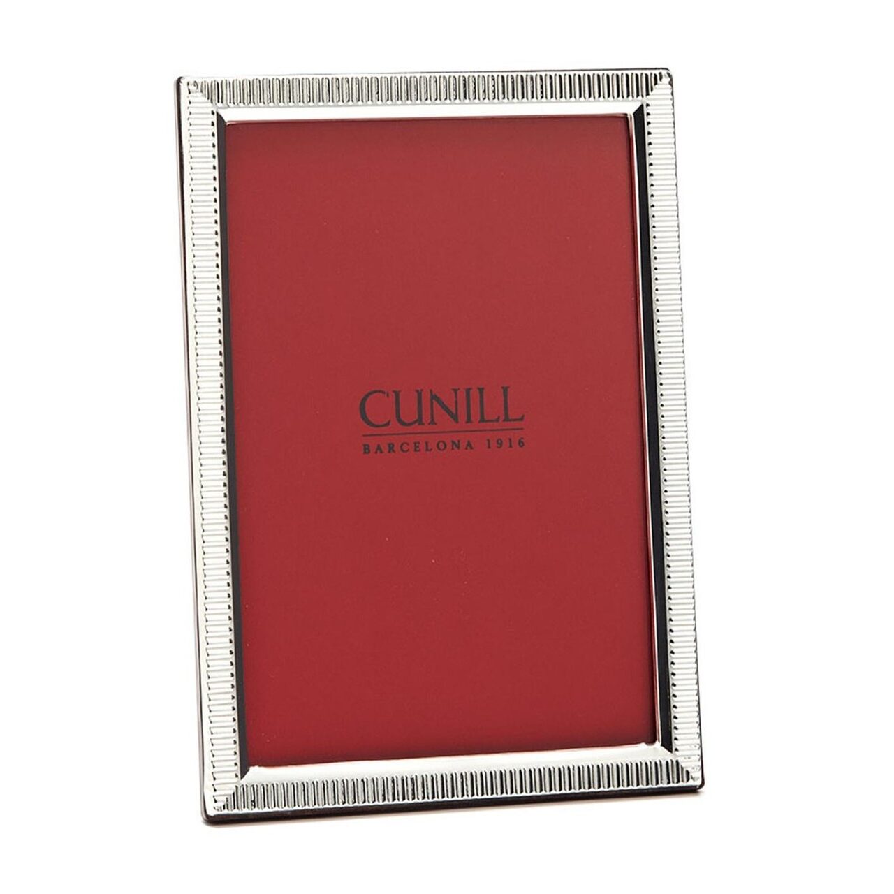 Cunill 'Lincoln' 4x6 Non-Tarnish Sterling Silver Picture Frame, sterling silver picture frame, on a white background