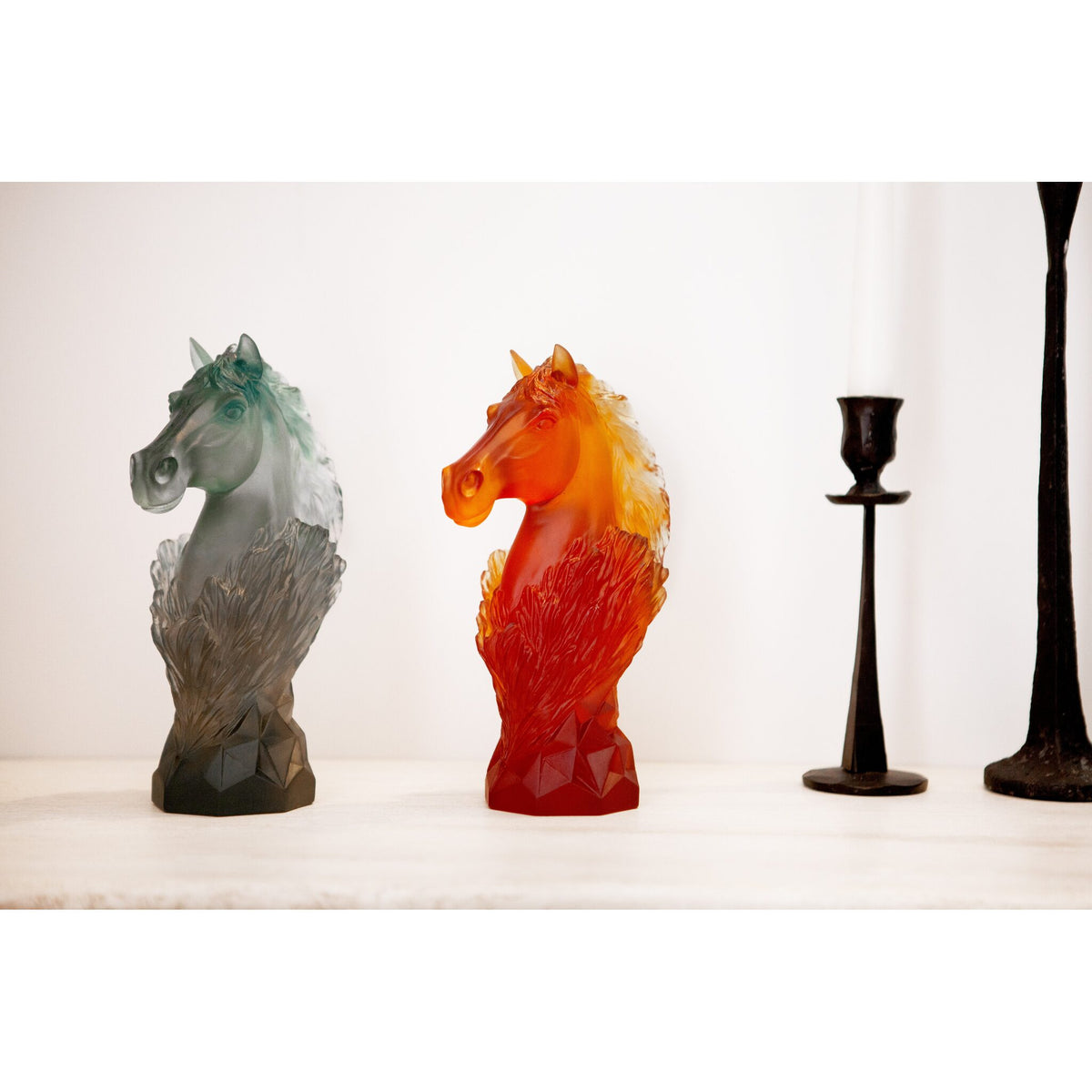 Daum Cavalcade Chess Knight 250ex Sculpture – Amber, alternate view