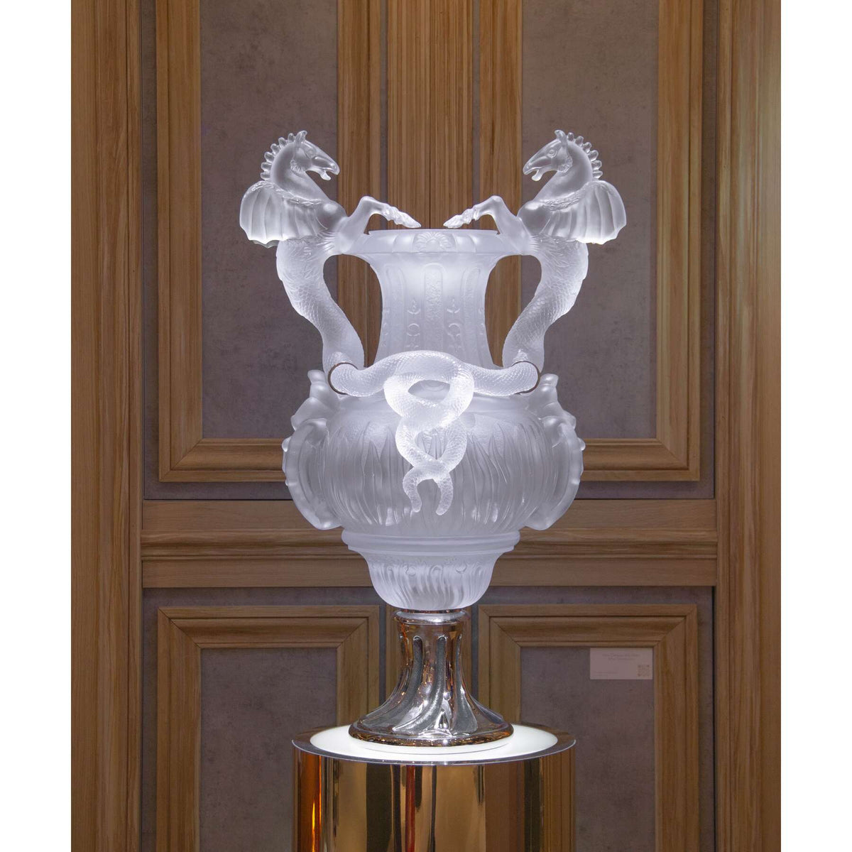 Daum Chevaux Ailés Vase – White 8ex, alternate view