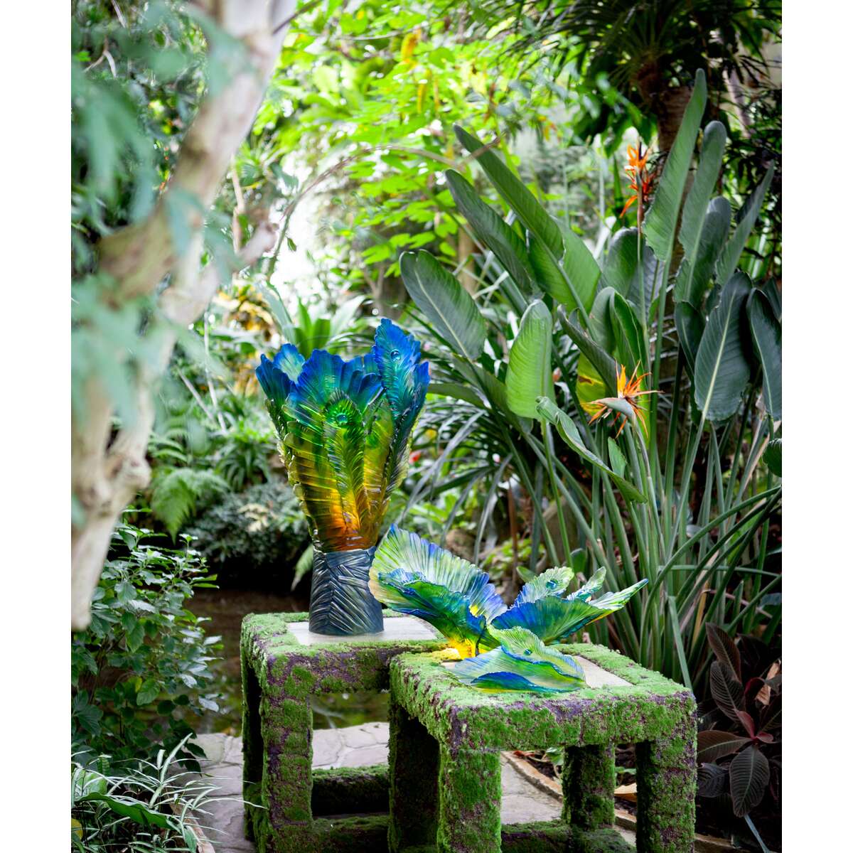 Daum Fleur De Paon Centerpiece Sculpture – Exotique 99ex, lifestyle view