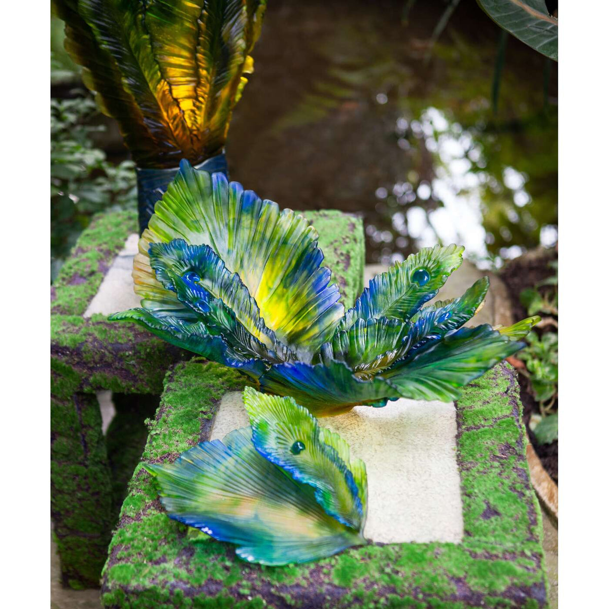 Daum Fleur De Paon Medium Bowl – Exotique, alternate view