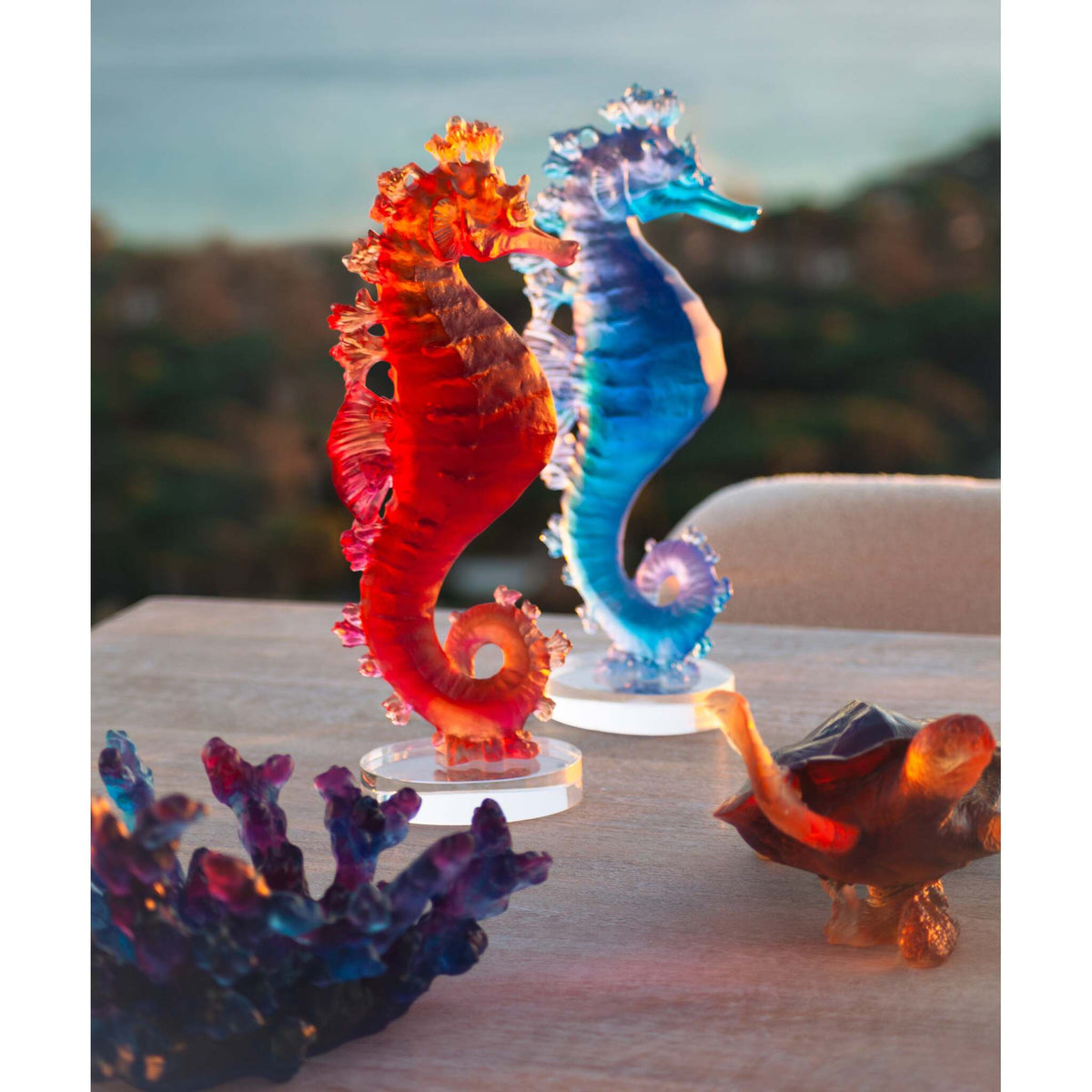 Daum Mer De Corail Seahorse Sculpture – Amber red, alternate view