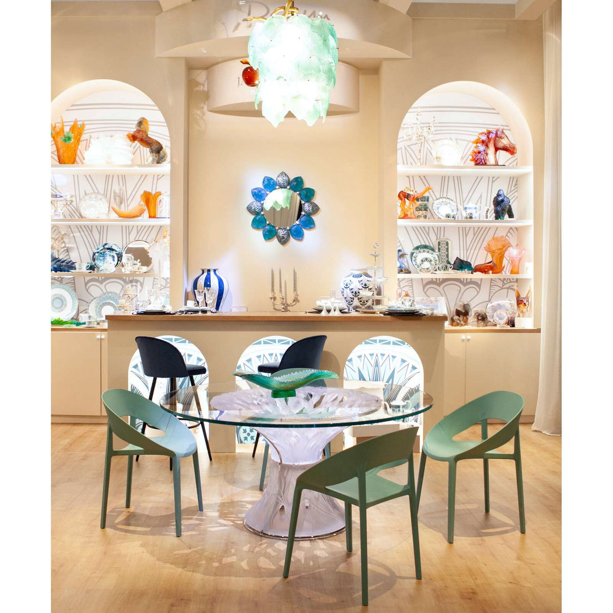 Daum Végétale 6 Piece Table Sculpture – White, lifestyle view