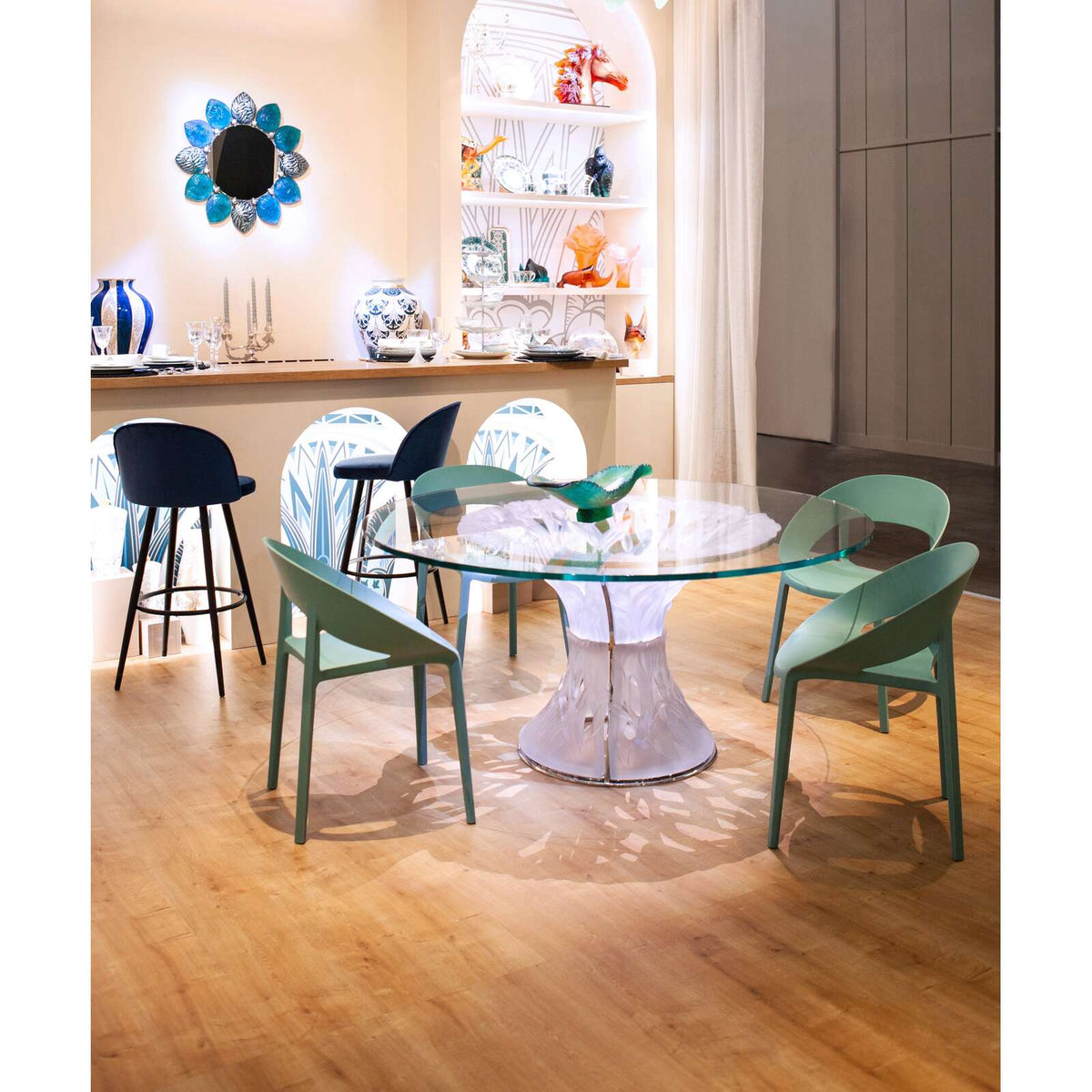 Daum Végétale 6 Piece Table Sculpture – White, lifestyle view