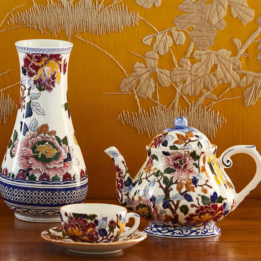 Gien Musée Vase, Large - Pivoines, alternate view