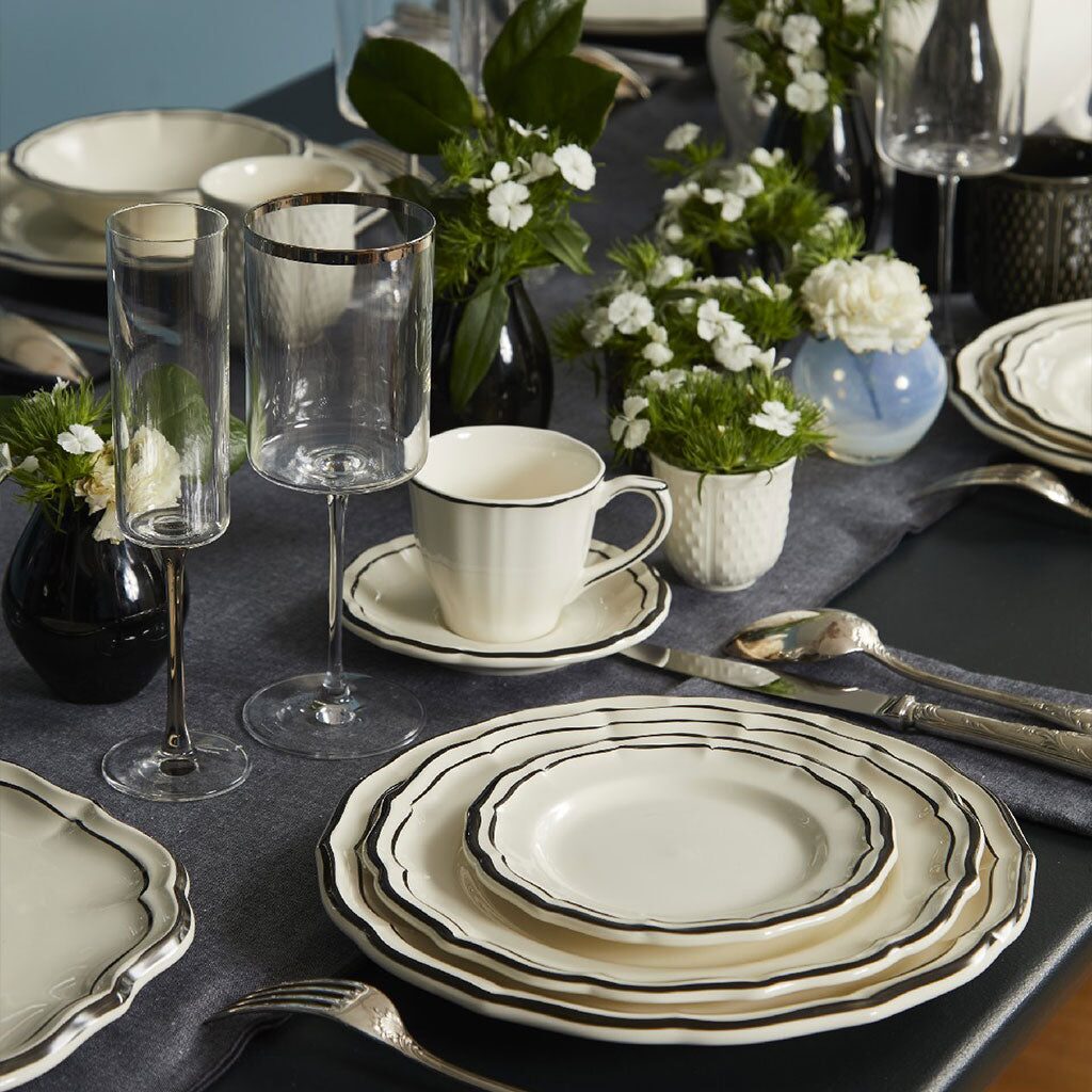 Gien Teapot - Filet Midnight, alternate view
