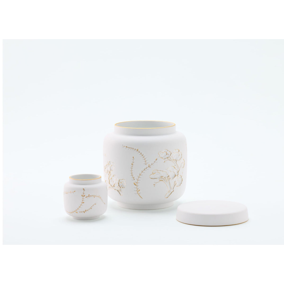 Ginori 1735 Officina Ultra Vase with Lid Bloom, Floral Engraving, view 7