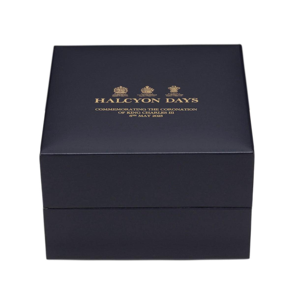 Halcyon Days Coronation Gold Enamel Box, alternate view
