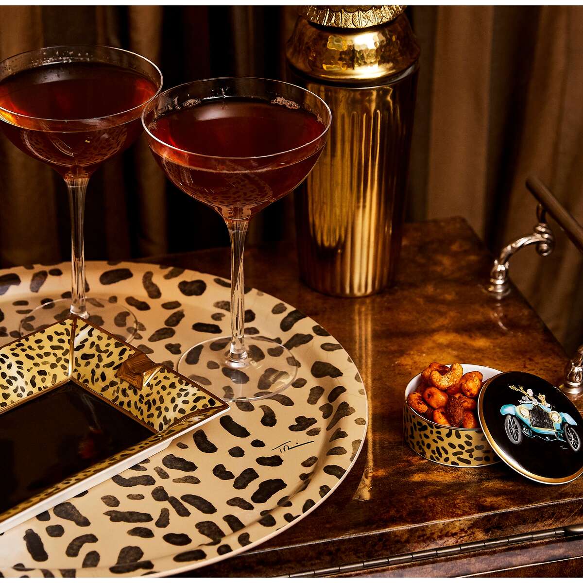 Halcyon Days Tug Rice Leopard Print - Fine Bone China Trinket Tray, alternate view