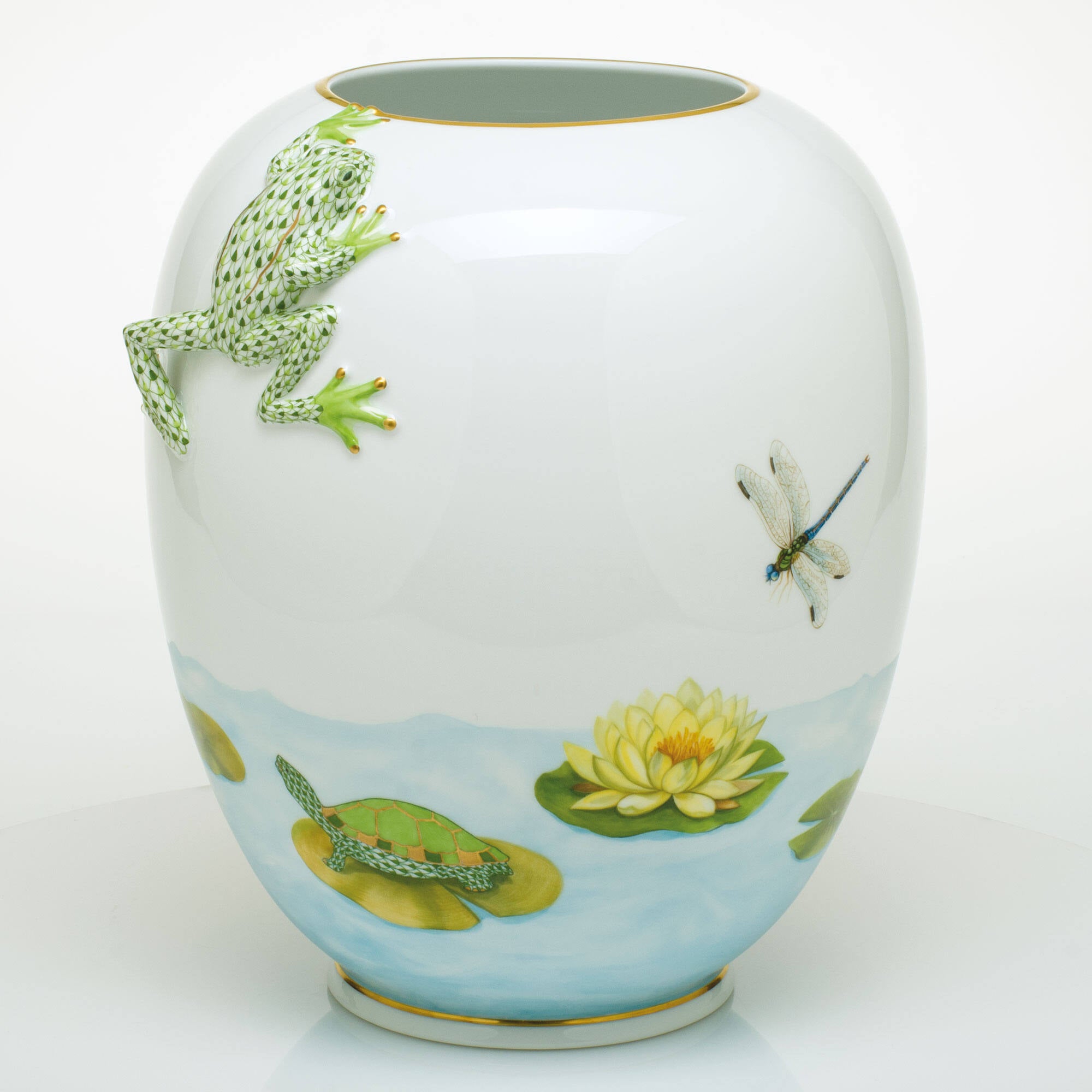 Herend Aquatic Garden Vase — additional view