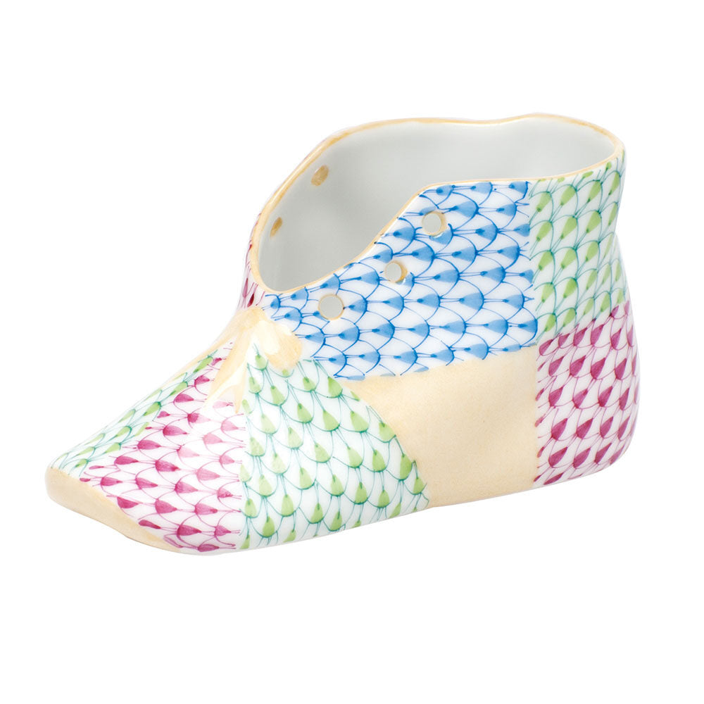 Hand-painted Herend Baby Shoe Baby Keepsake in Motif 1 fishnet porcelain on a white background