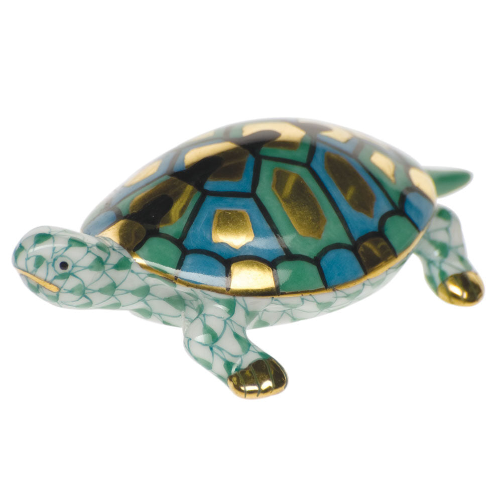 Green fishnet Baby Turtle Figurine figurine, hand-painted Herend porcelain with 24k gold accents