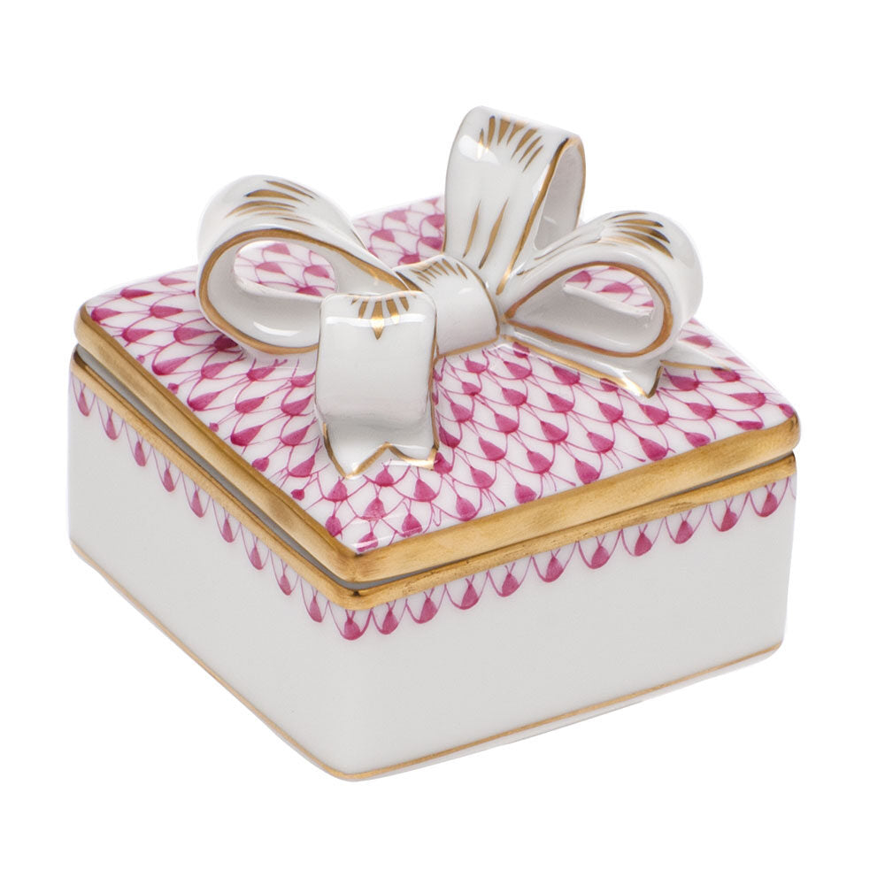 Box with Bow in hand-painted Raspberry porcelain by Herend of Hungary