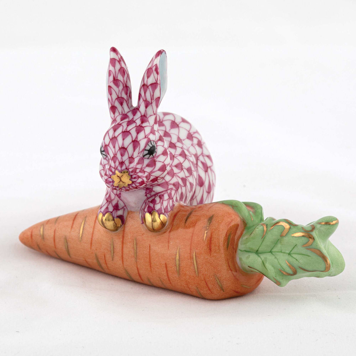 Herend Carrot Love Figurine – Raspberry, alternate view